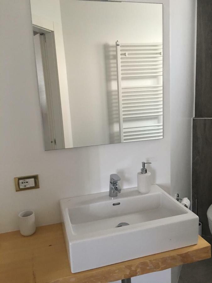 Millys Riva Apartments Bagian luar foto
